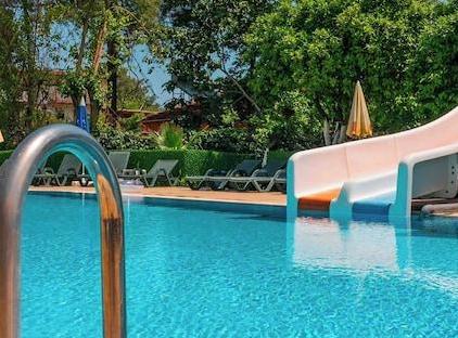 Belpoint Beach Hotel تورنگار