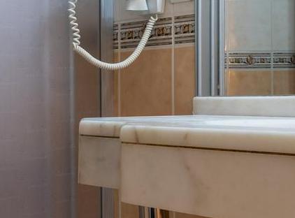 Grand Viking Hotel تورنگار