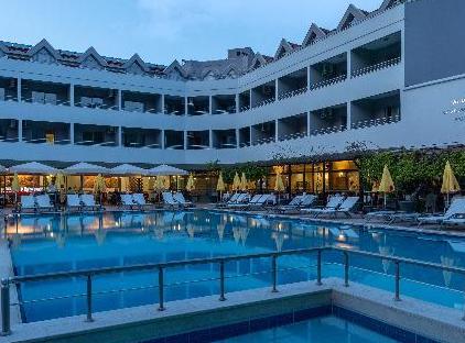 Grand Viking Hotel تورنگار