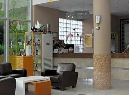 Grand Viking Hotel تورنگار