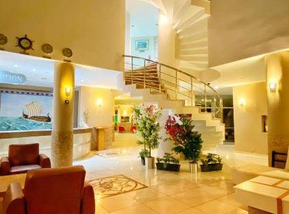 Grand Viking Hotel تورنگار