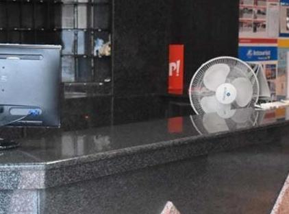 Ares City Hotel تورنگار