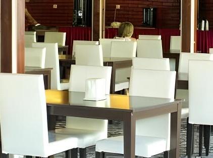 Ares City Hotel تورنگار