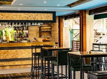 Ambassador Plaza Hotel - All Inclusive تورنگار