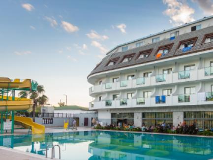 Armas Resort Hotel