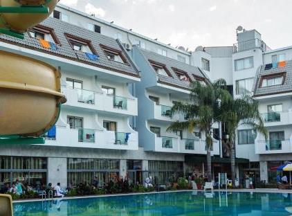 Armas Resort Hotel تورنگار