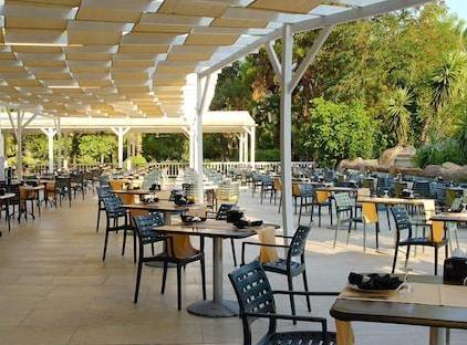 Perre La mer Resort & Spa تورنگار