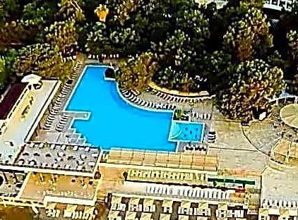 Perre La mer Resort & Spa تورنگار
