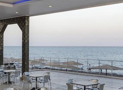 Perre La mer Resort & Spa تورنگار