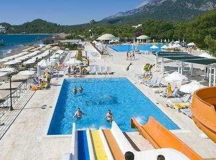 Perre La mer Resort & Spa تورنگار