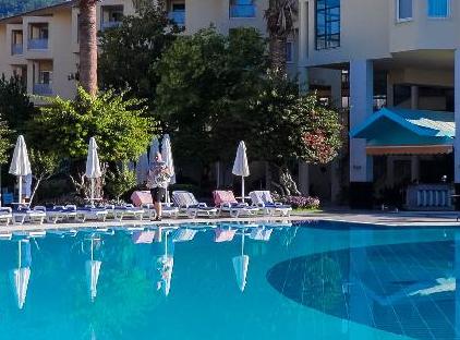 Queen's Park Le Jardin تورنگار