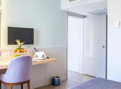 Queen's Park Le Jardin تورنگار