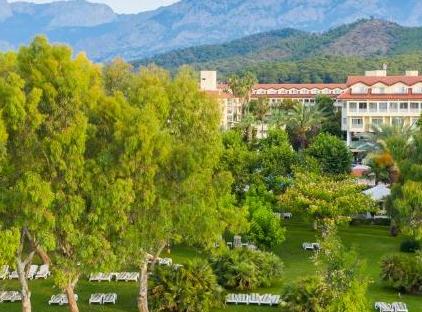 Queen's Park Le Jardin تورنگار