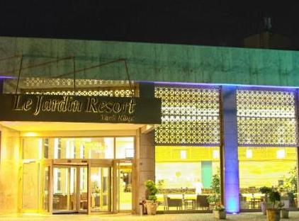 Queen's Park Le Jardin تورنگار