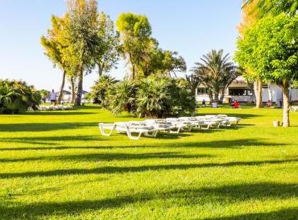 Queen's Park Le Jardin تورنگار