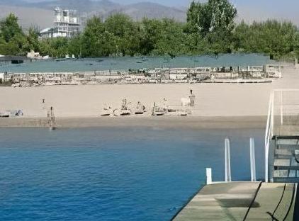 Queen's Park Le Jardin تورنگار