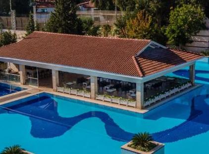 Champion Holiday Village تورنگار