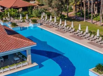 Champion Holiday Village تورنگار