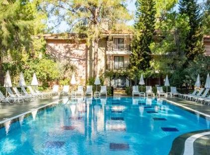 Champion Holiday Village تورنگار