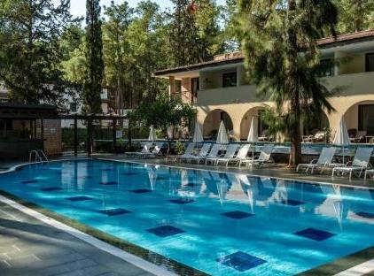 Champion Holiday Village تورنگار