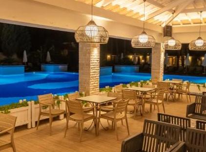 Champion Holiday Village تورنگار