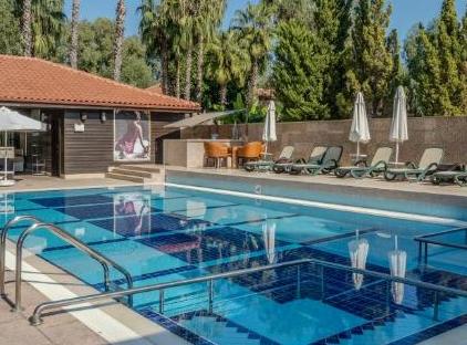 Champion Holiday Village تورنگار