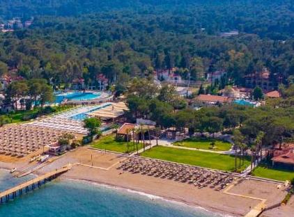Champion Holiday Village تورنگار