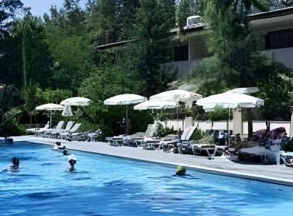 Champion Holiday Village تورنگار