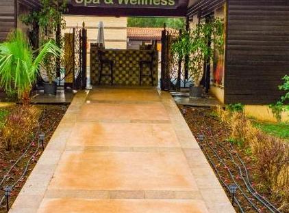 Champion Holiday Village تورنگار