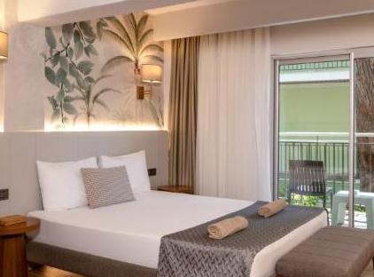 Crystal Flora Beach Resort - All Inclusive تورنگار