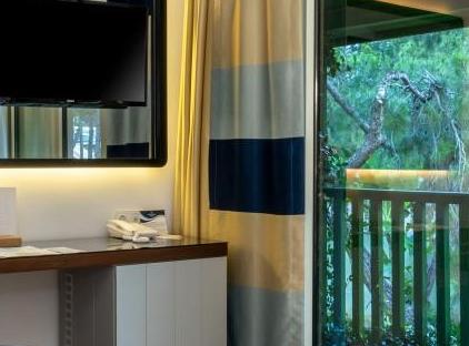 Crystal Flora Beach Resort - All Inclusive تورنگار