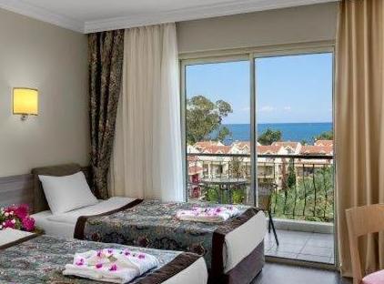 Crystal Aura Beach Resort & Spa - All Inclusive تورنگار