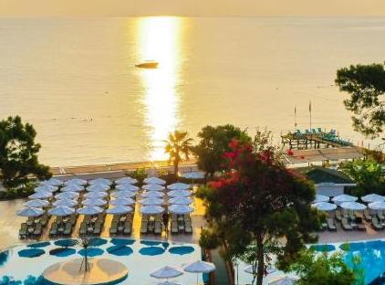 Crystal Aura Beach Resort & Spa - All Inclusive تورنگار