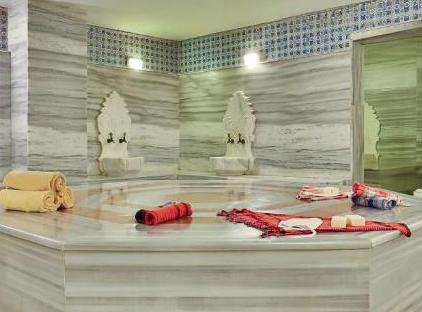 Crystal Aura Beach Resort & Spa - All Inclusive تورنگار