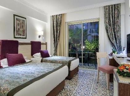 Crystal Aura Beach Resort & Spa - All Inclusive تورنگار
