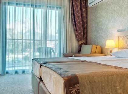 Eldar Garden Resort Hotel تورنگار
