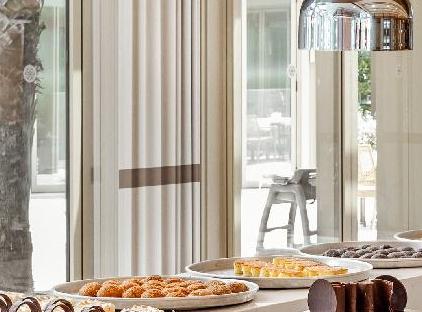 Akka Antedon Hotel تورنگار