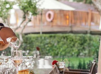 Akka Antedon Hotel تورنگار
