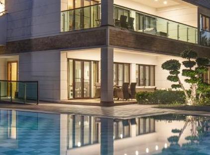 Nirvana Mediterranean Excellence تورنگار