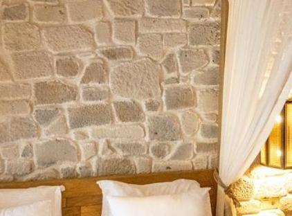 Kimera Hotel تورنگار
