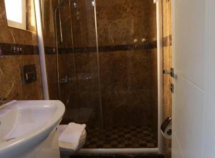 Truemar Hotels @ Suites تورنگار