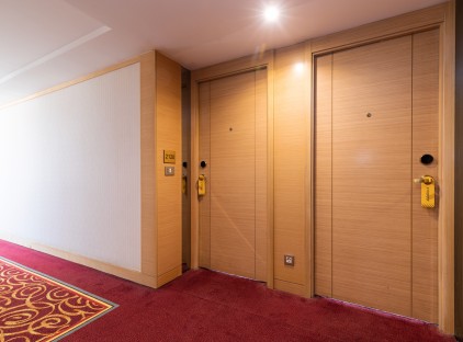 تور تهران هتل پارسیان آزادی تورنگار