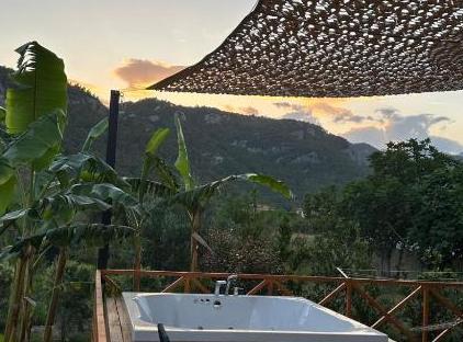 Villa Nar تورنگار