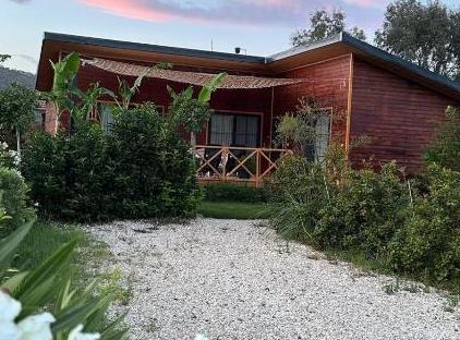 Villa Nar تورنگار