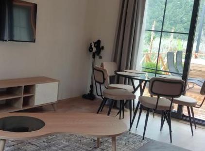 Villa Nar تورنگار