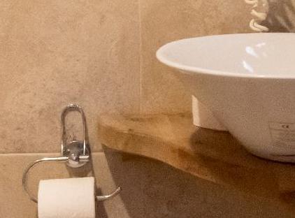 Ceneviz Hotel تورنگار