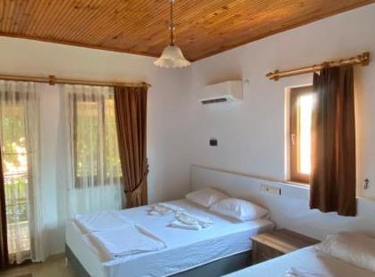 Plaj Hotel تورنگار