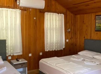 Plaj Hotel تورنگار