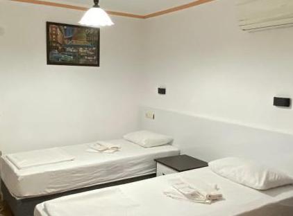 Plaj Hotel تورنگار