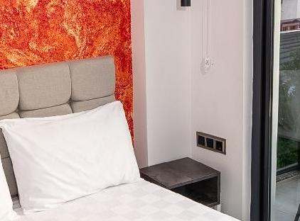 Euronova Hotel Residence تورنگار